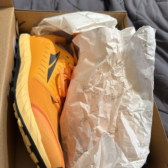 Alta Superior trail runners. - Picture 3 of 4